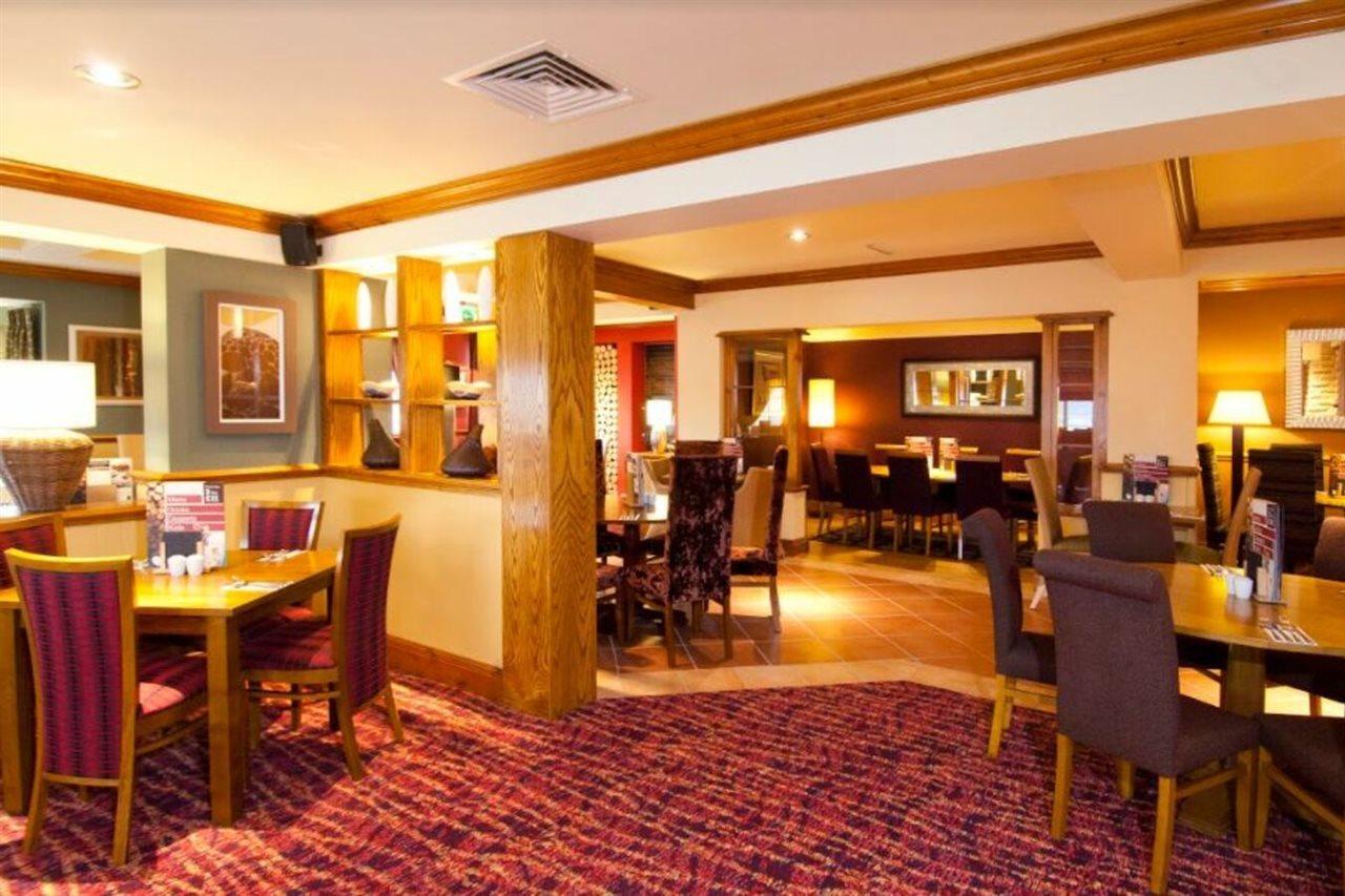 Premier Inn Rugeley Extérieur photo