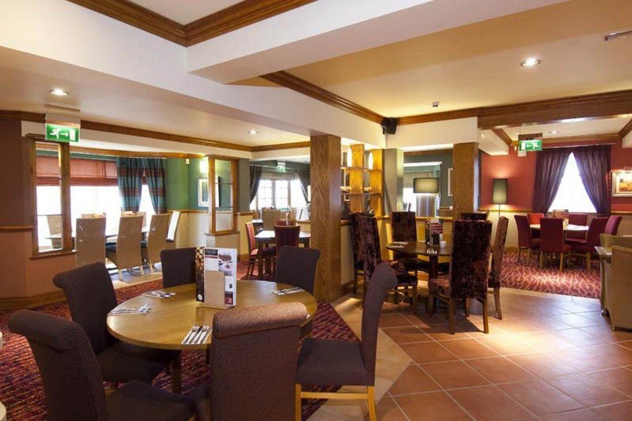 Premier Inn Rugeley Extérieur photo