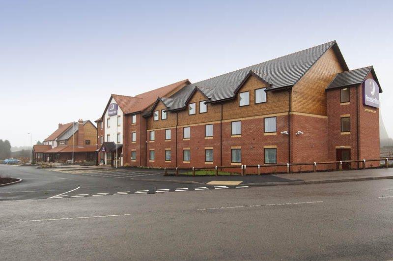 Premier Inn Rugeley Extérieur photo