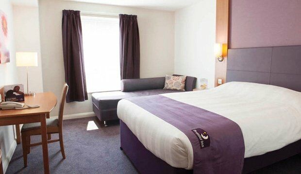 Premier Inn Rugeley Extérieur photo